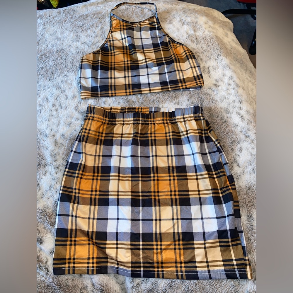 Two-piece summer plaid outfit